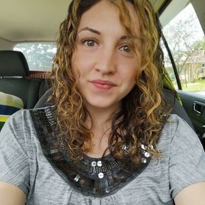 Meet your Posher, Monique